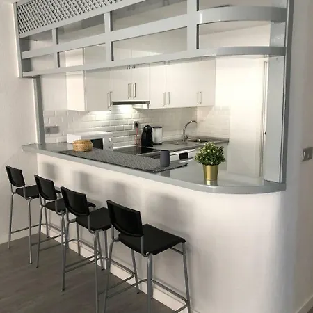 아파트 Mistral 17 *