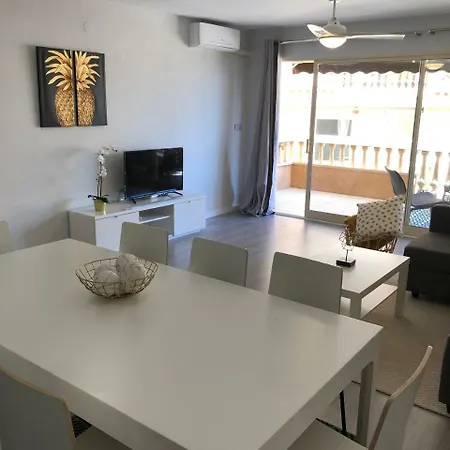 Apartman Mistral 17 *