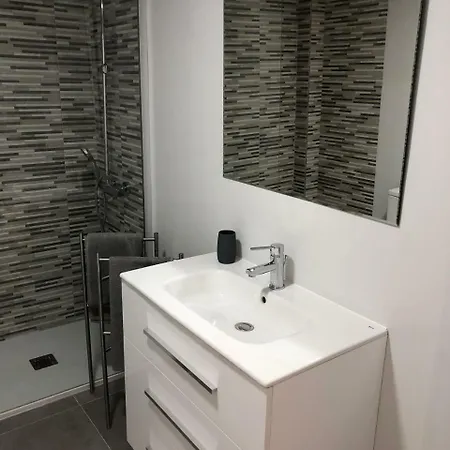 Apartment Mistral 17 *